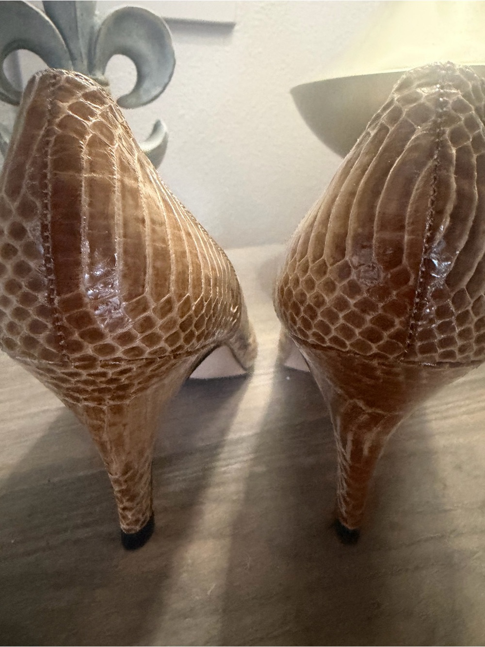 Snake skin pumps - Picture 4 of 5